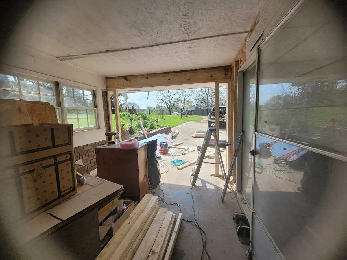 Air movers and dehumidifier for Water Mitigation Services in Glenn Heights